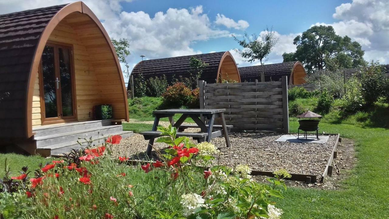 Mallow Glamping Pod 첼튼엄 외부 사진