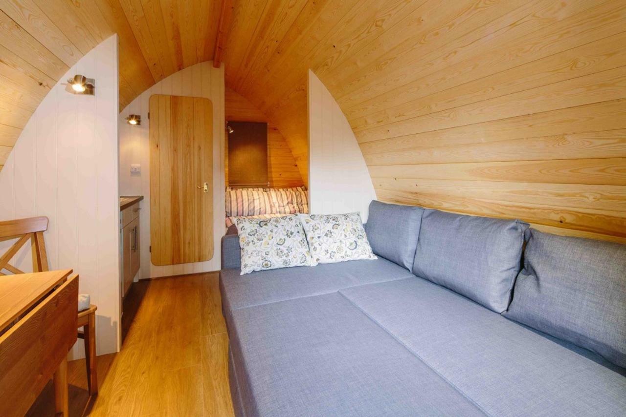 Mallow Glamping Pod 첼튼엄 외부 사진